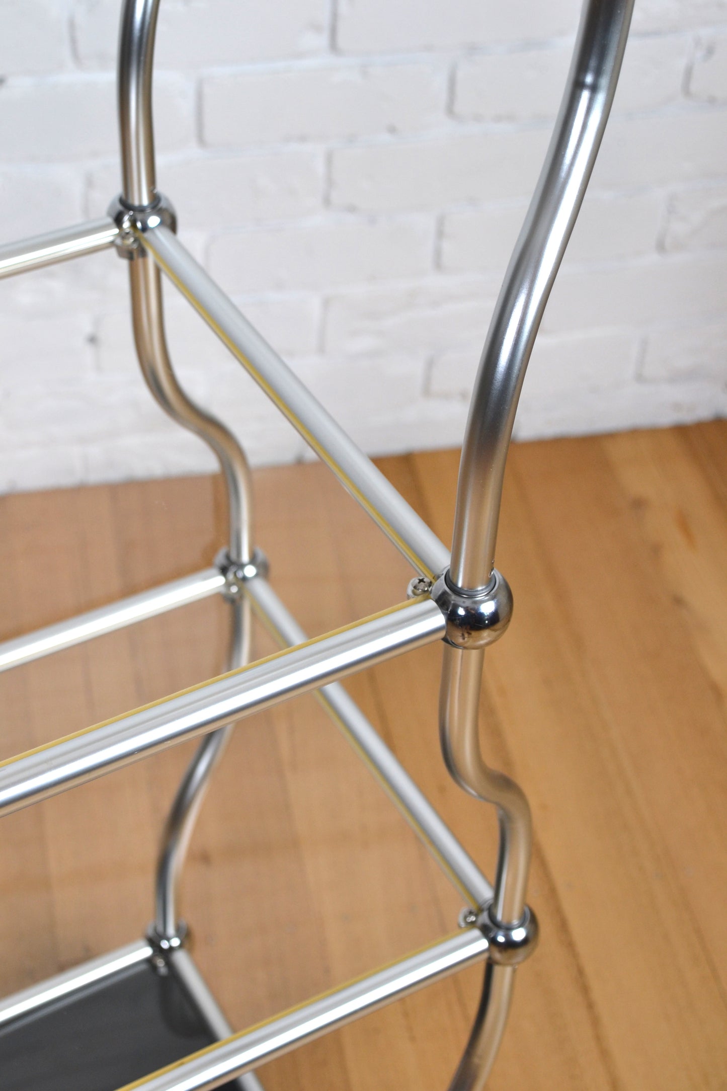 Vintage Dancing shelf / wiggly shelf 1.5 meters (silver)