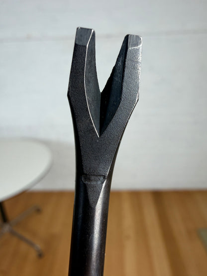 Upholstery tac / staple / nail lifter unpicker restoration tool