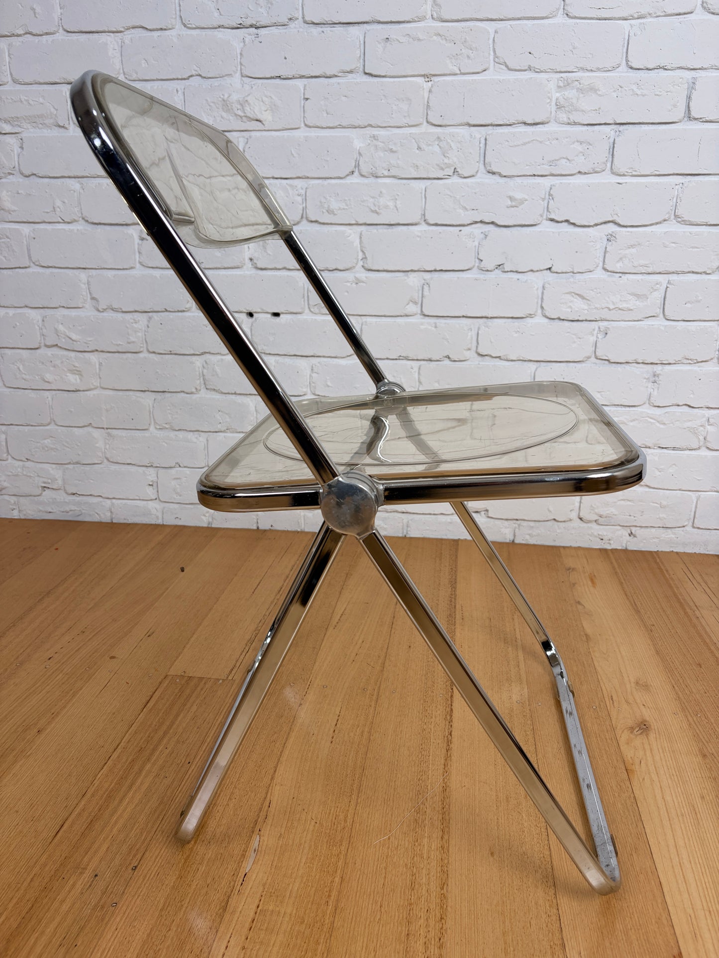 Vintage space aged designer folding chair by Giancarlo Piretti for Anonima Castelli