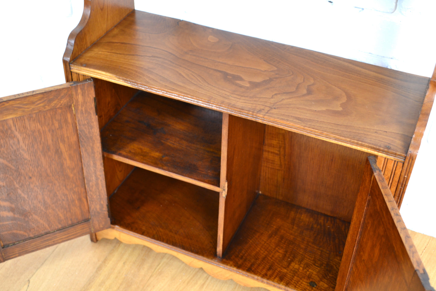 Small antique Oak cabinet / kitchen wall unit