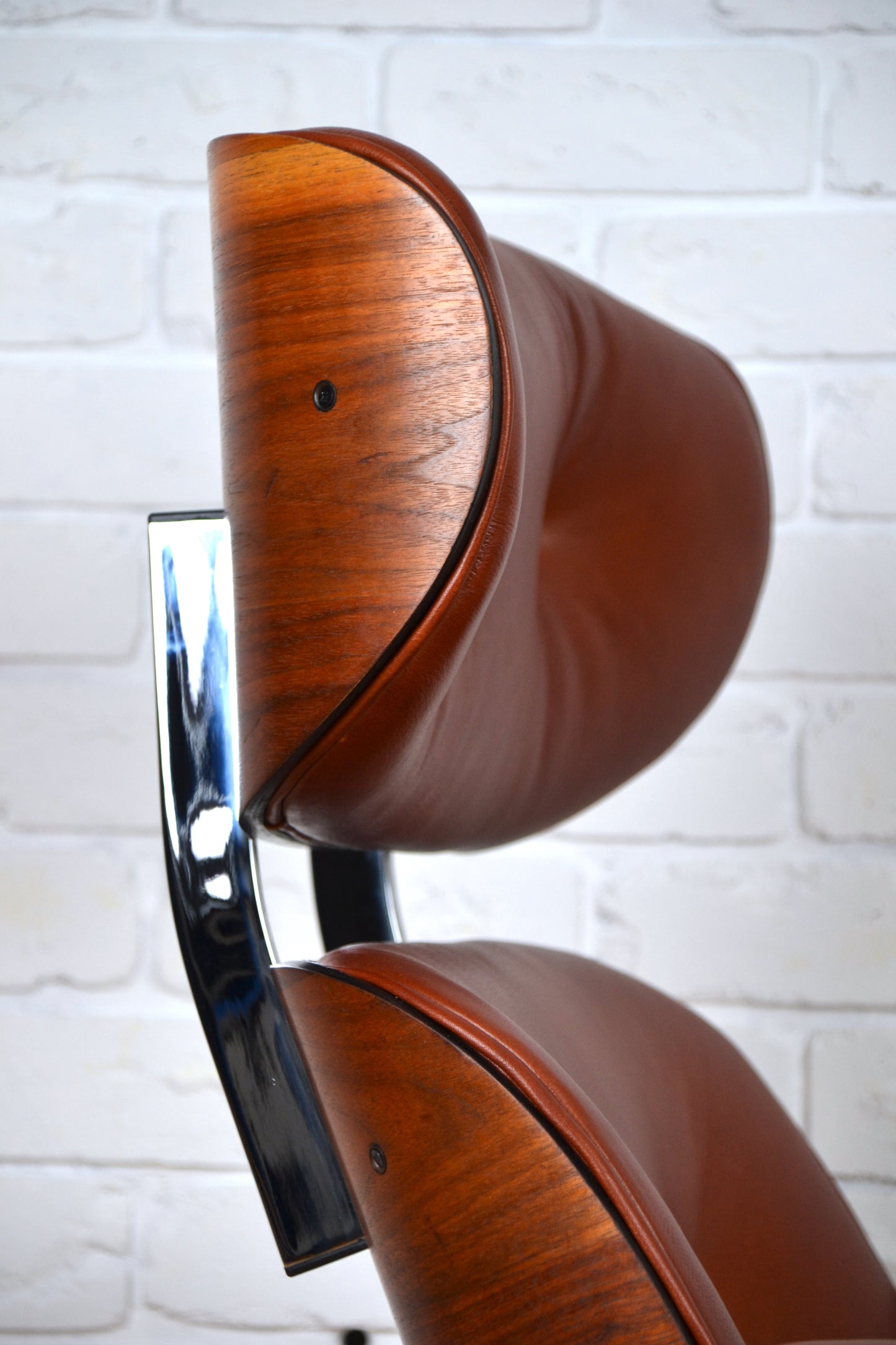 Mid century leather lounge armchair / footstool Plycraft George Mulhauser / Eames - Restored