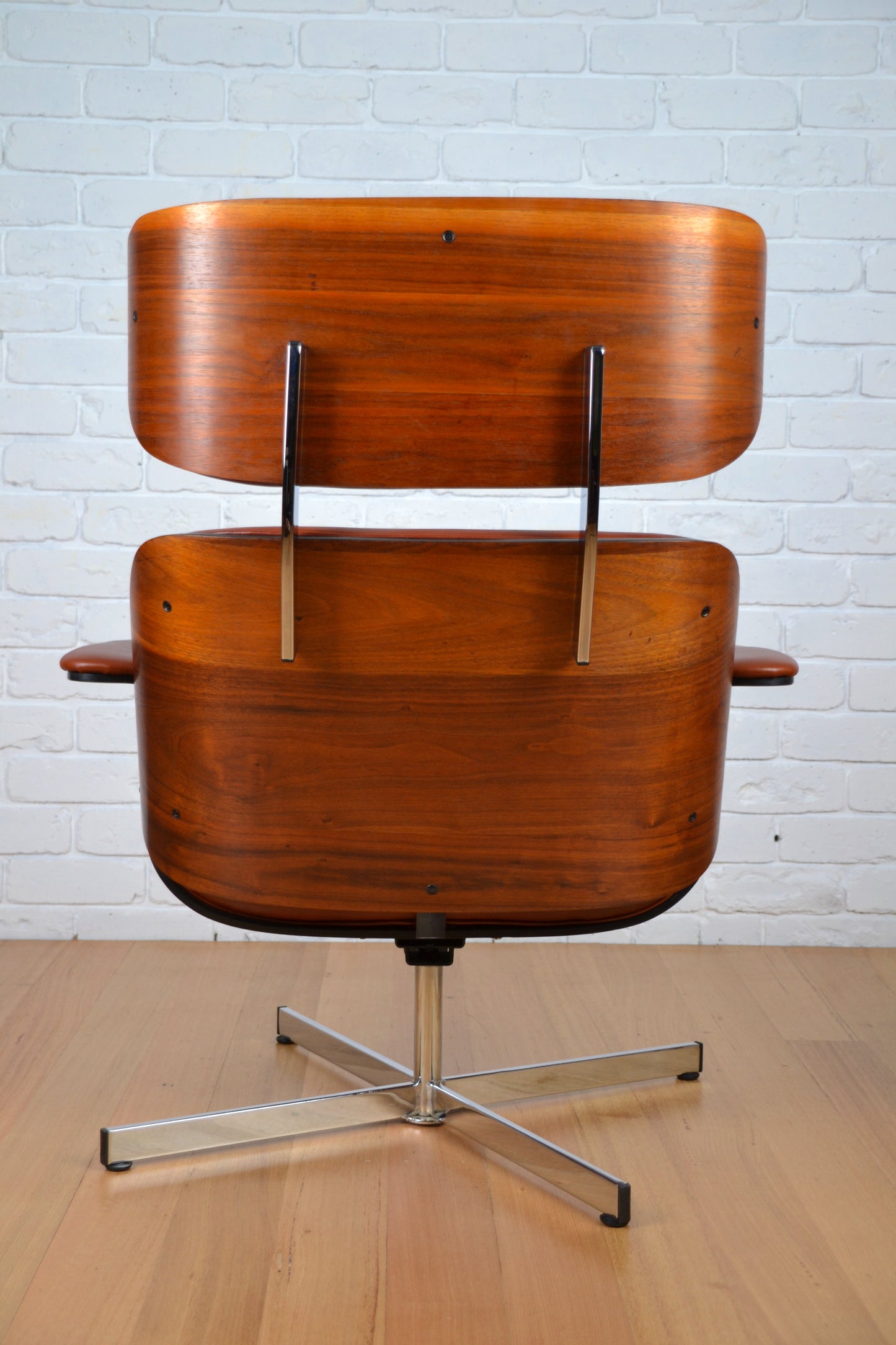 Mid century leather lounge armchair / footstool Plycraft George Mulhauser / Eames - Restored