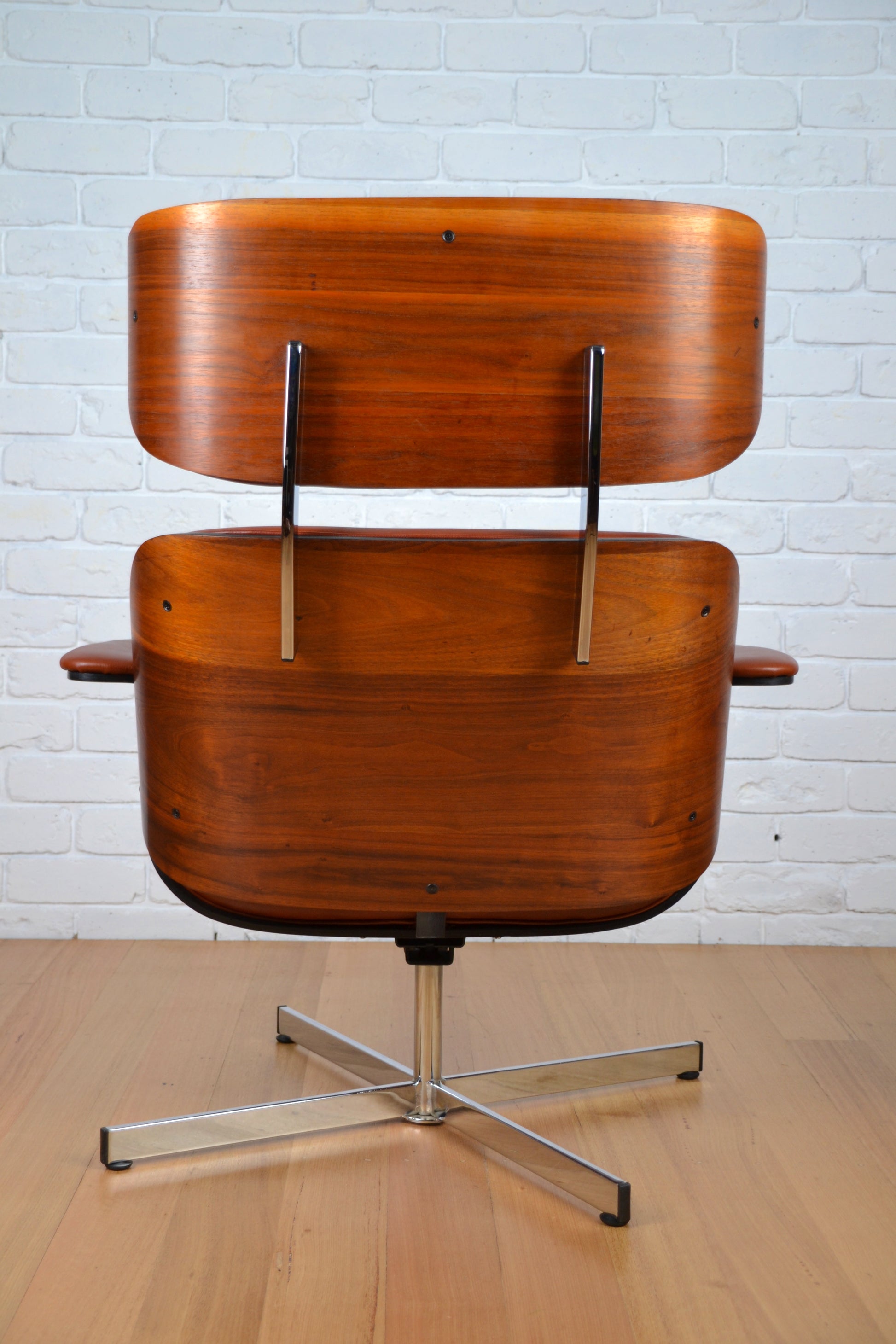 Mid century leather lounge armchair / footstool Plycraft George Mulhauser / Eames - Restored
