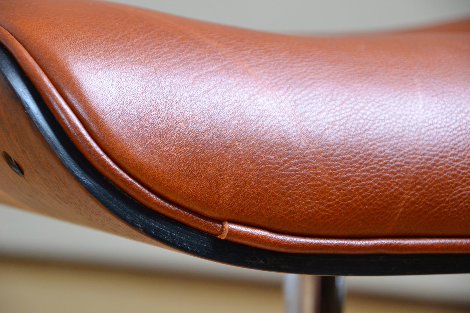 Mid century leather lounge armchair / footstool Plycraft George Mulhauser / Eames - Restored