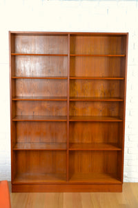 Danish mid century bookshelf / modular wall unit record storage Teak / Poul Hundevad