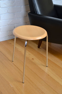 Modern design Danish stool - Dot stool Arne Jacobsen / Fritz Hansen