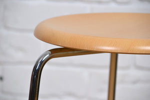 Modern design Danish stool - Dot stool Arne Jacobsen / Fritz Hansen