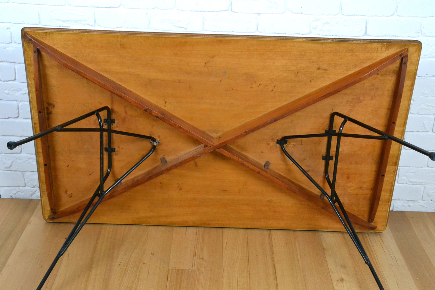 Mid century modern steel rod table - Meadmore / Hirst style