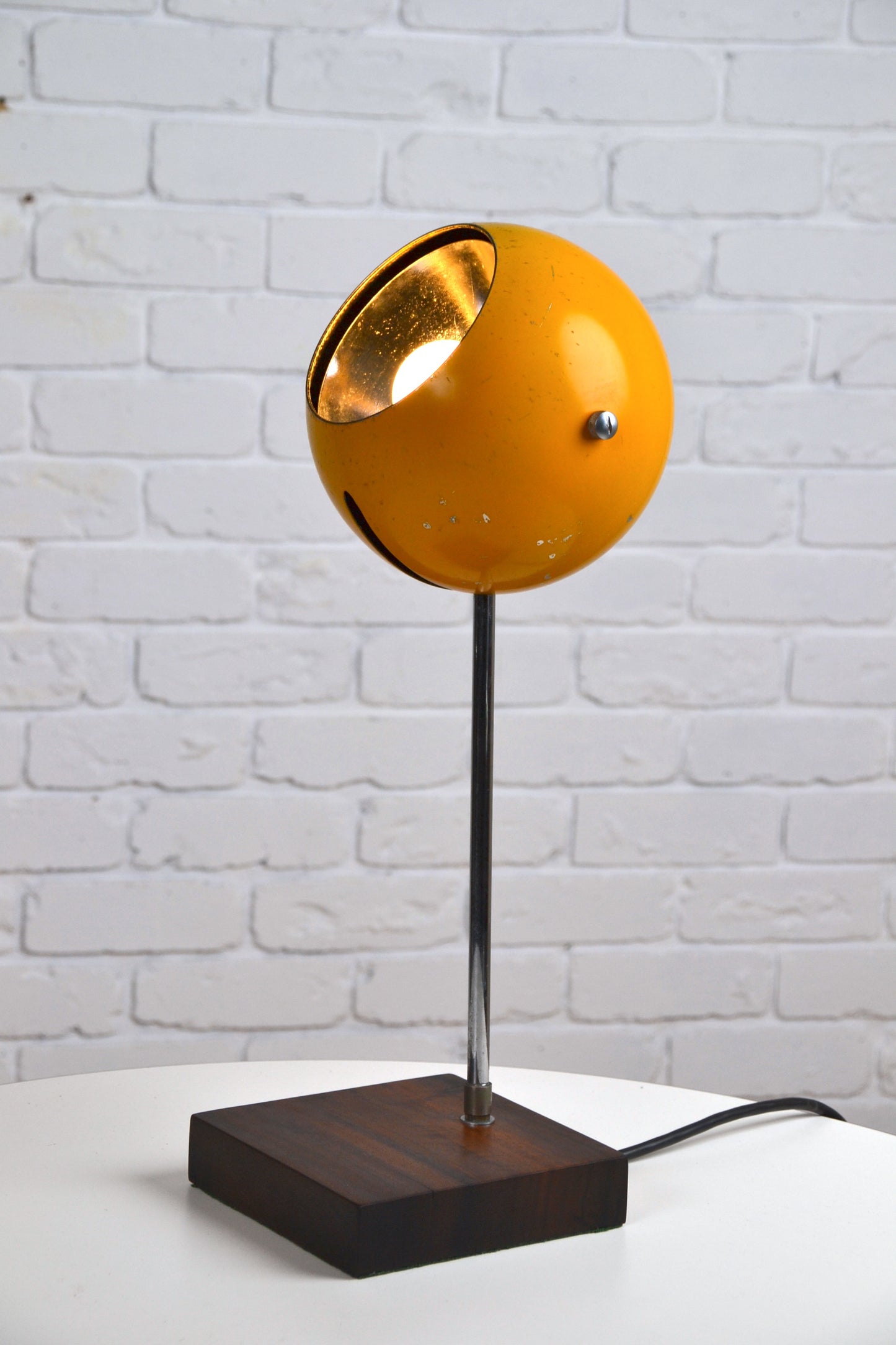 Space aged eyeball table lamp by Ejner Graae & Henning Helger - Louis Poulsen Denmark