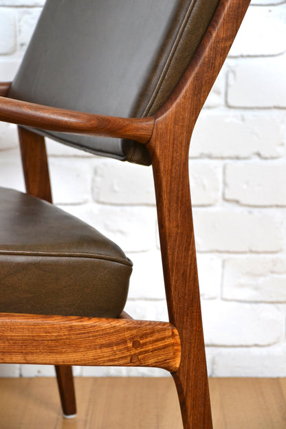 Exceptional- Mid century armchair Blackbean restored
