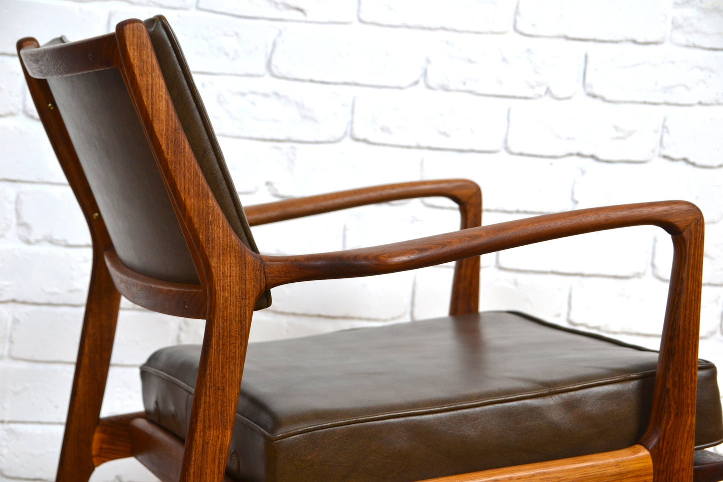 Exceptional- Mid century armchair Blackbean restored