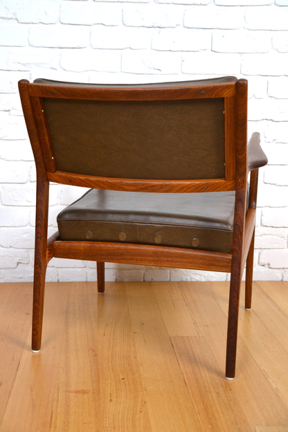 Exceptional- Mid century armchair Blackbean restored