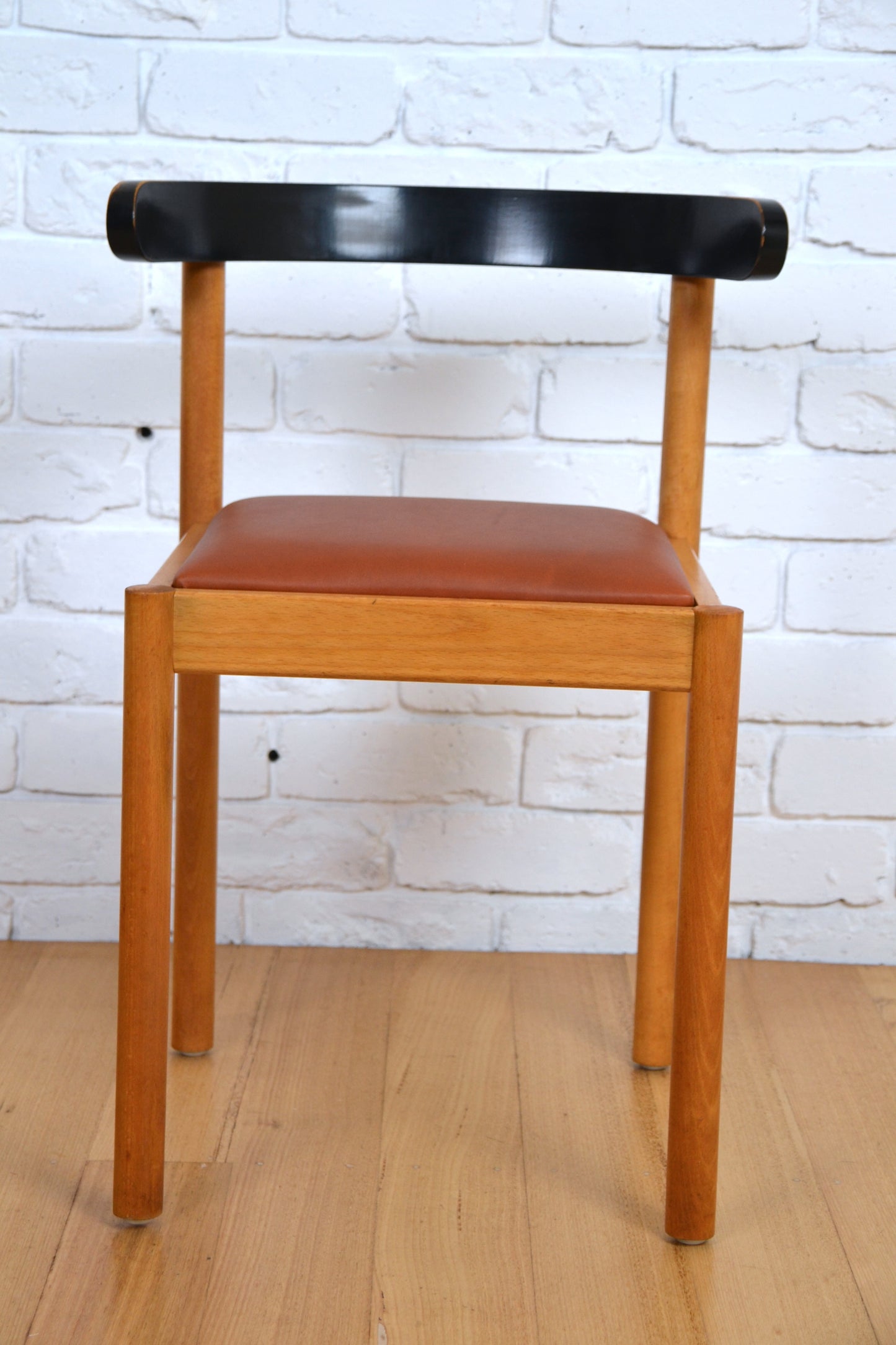Danish dining chair - restored in tan leather by Hyllinger Mobler
