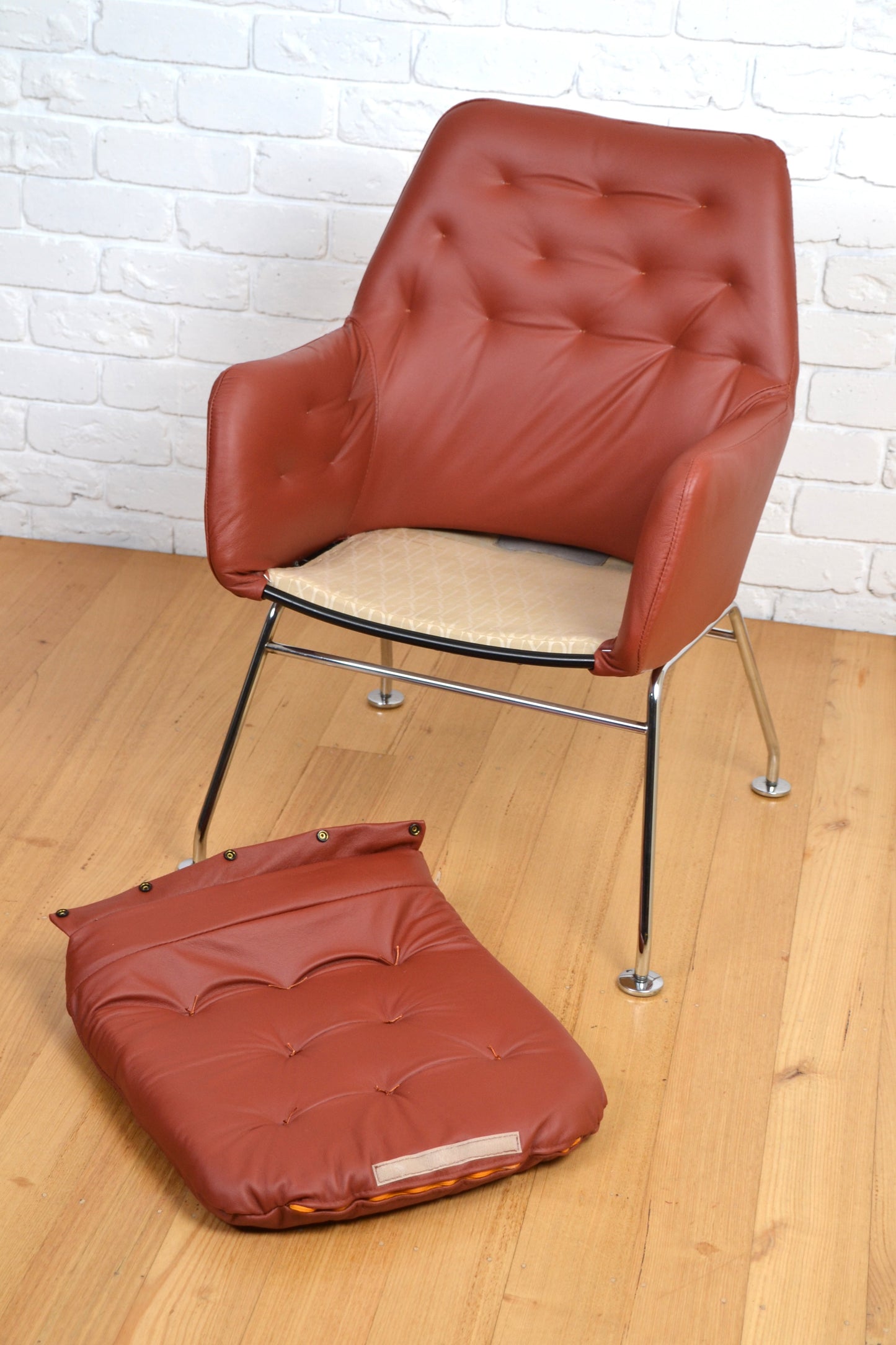 Vintage Swedish Tan leather modernist 'Mirja' Armchair- Bruno mathsson for DUX