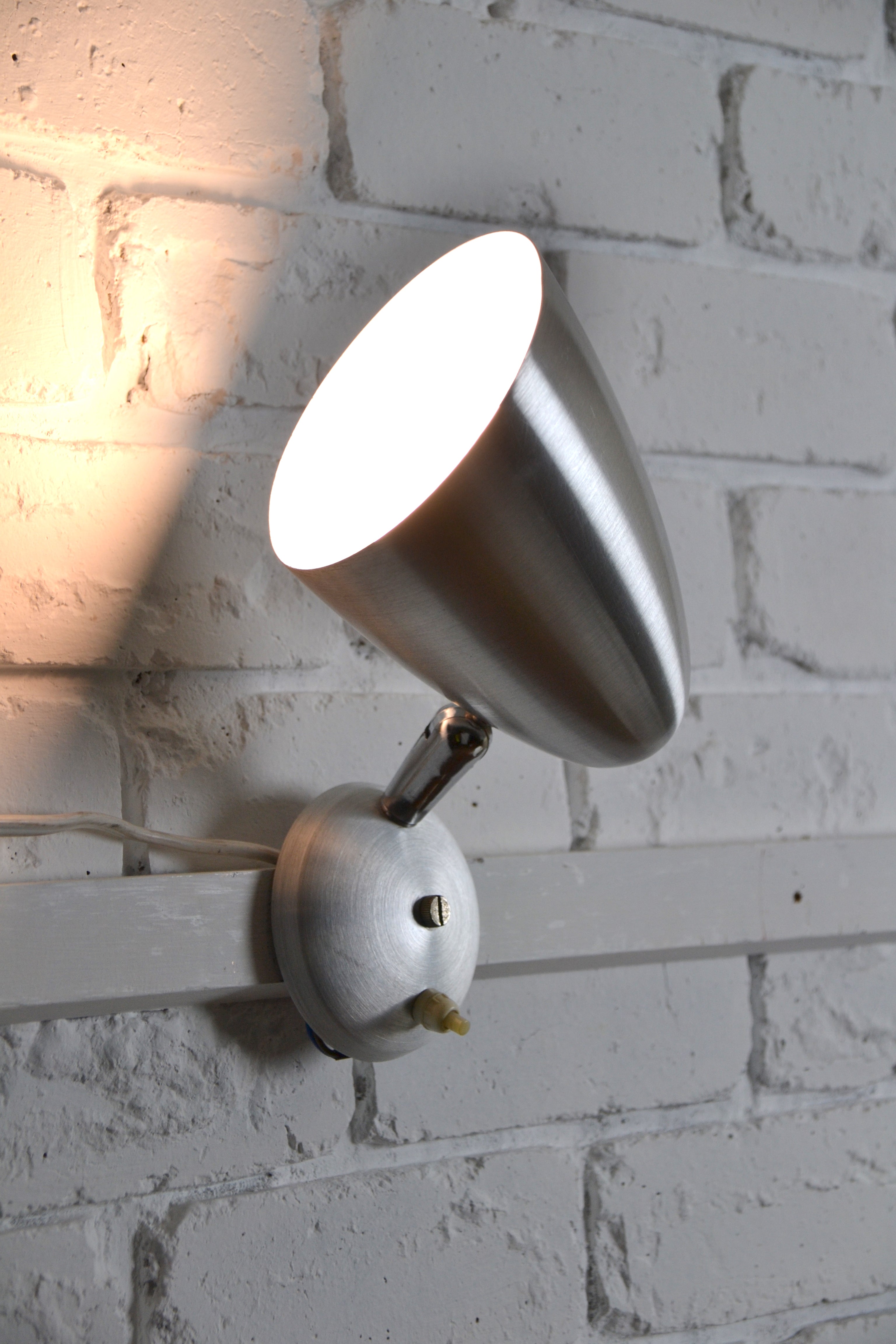 BECO Australian Mid century wall sconce light / lamp - Brown Evans & Co, Edwin Fox Furniture Vintage Mid century furniture Melbourne, Australian Mid Century, modern, Danish originals, chairs, armchairs, sofas, lounges, coffee tables, storage, sideboards, genuine Mid century lighting lamps, designer furniture, 20th century design, lighting restoration, BECO lighting, restoration mid century lighting, genuine mid century furniture, 