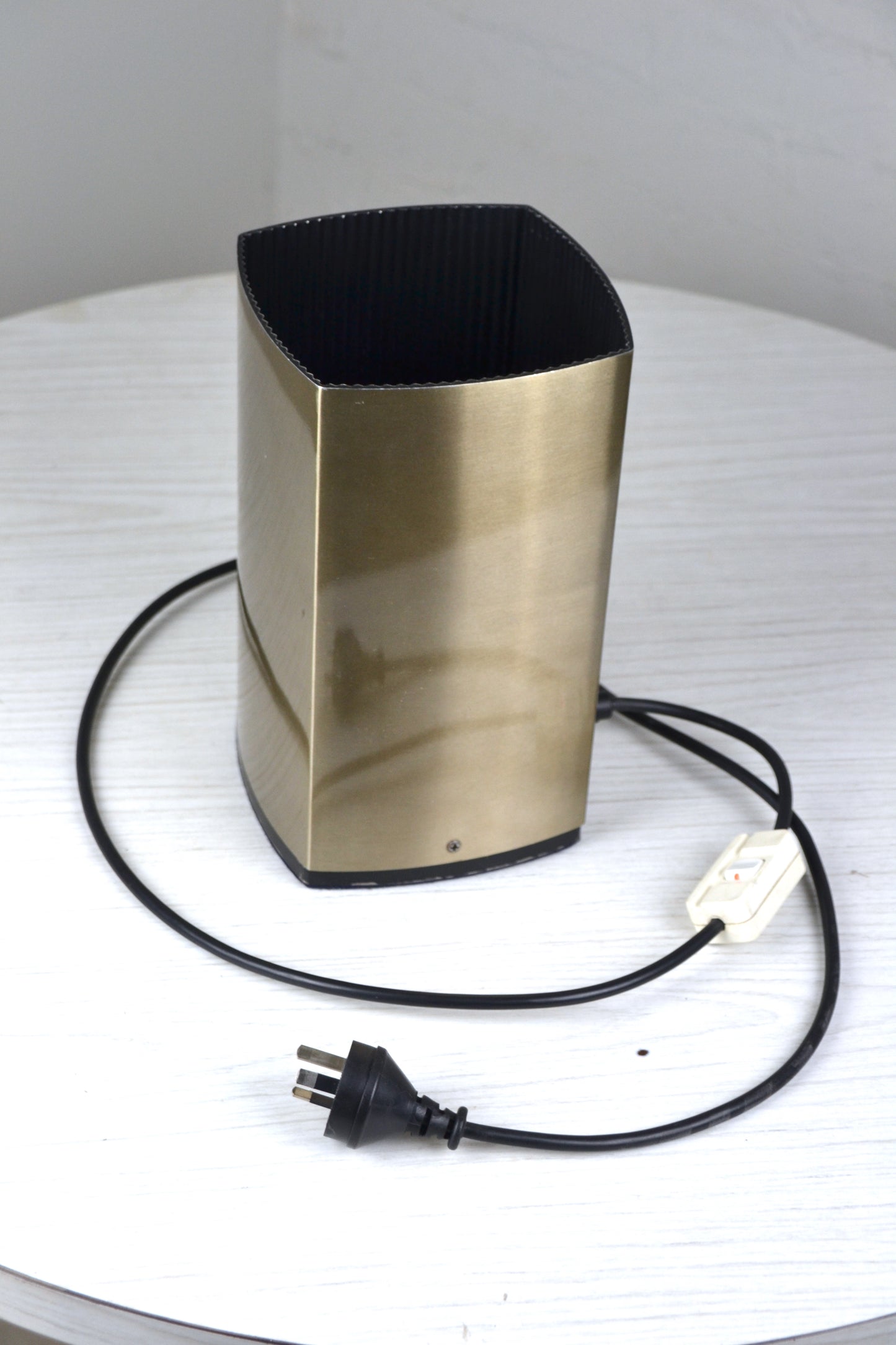 Mid century / vintage Kempthorne table lamp