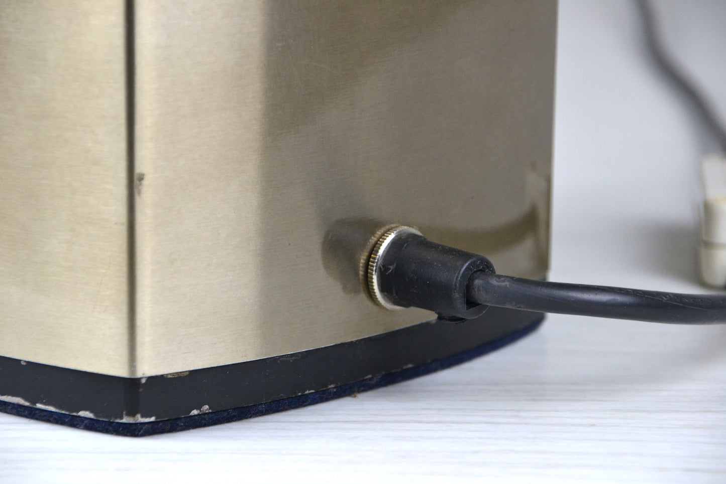 Mid century / vintage Kempthorne table lamp
